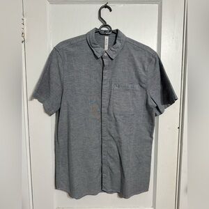 Large Lululemon men’s short sleeve button up!